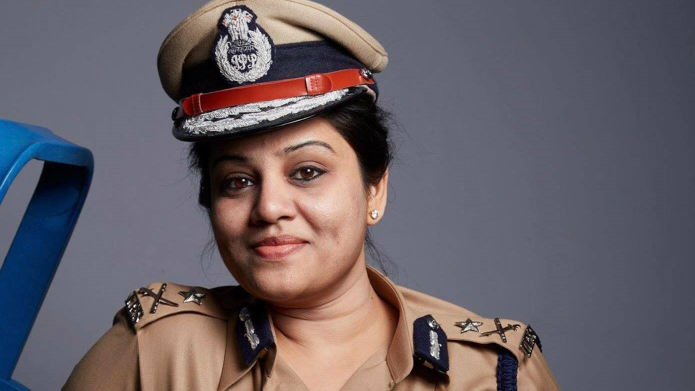 एक्शन में कर्नाटक सरकार, IPS डी. रूपा और निंबालकर का तबादला