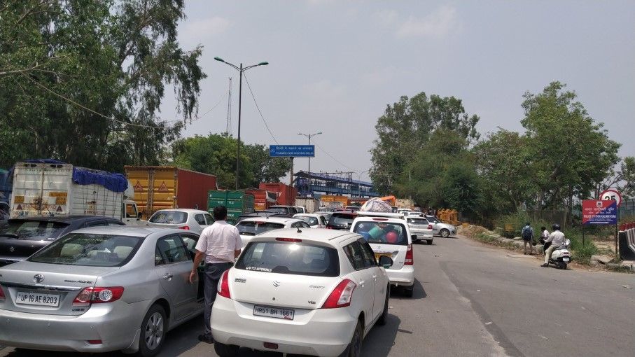 कोरोना: इन पाँच कारणों ने सरकार को ताला खोलने की हिम्मत दी
