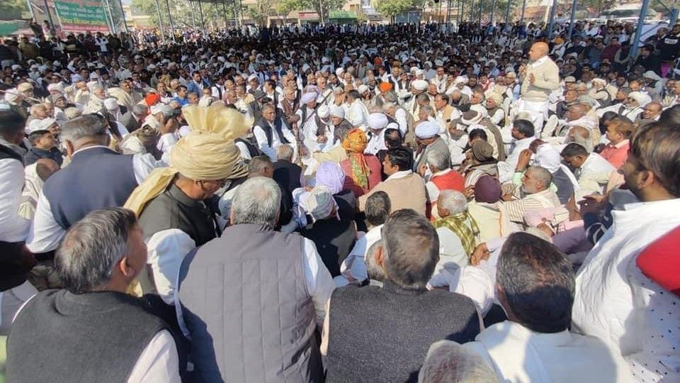 government crushinh farmers protest to benefit ambani, adani - Satya Hindi