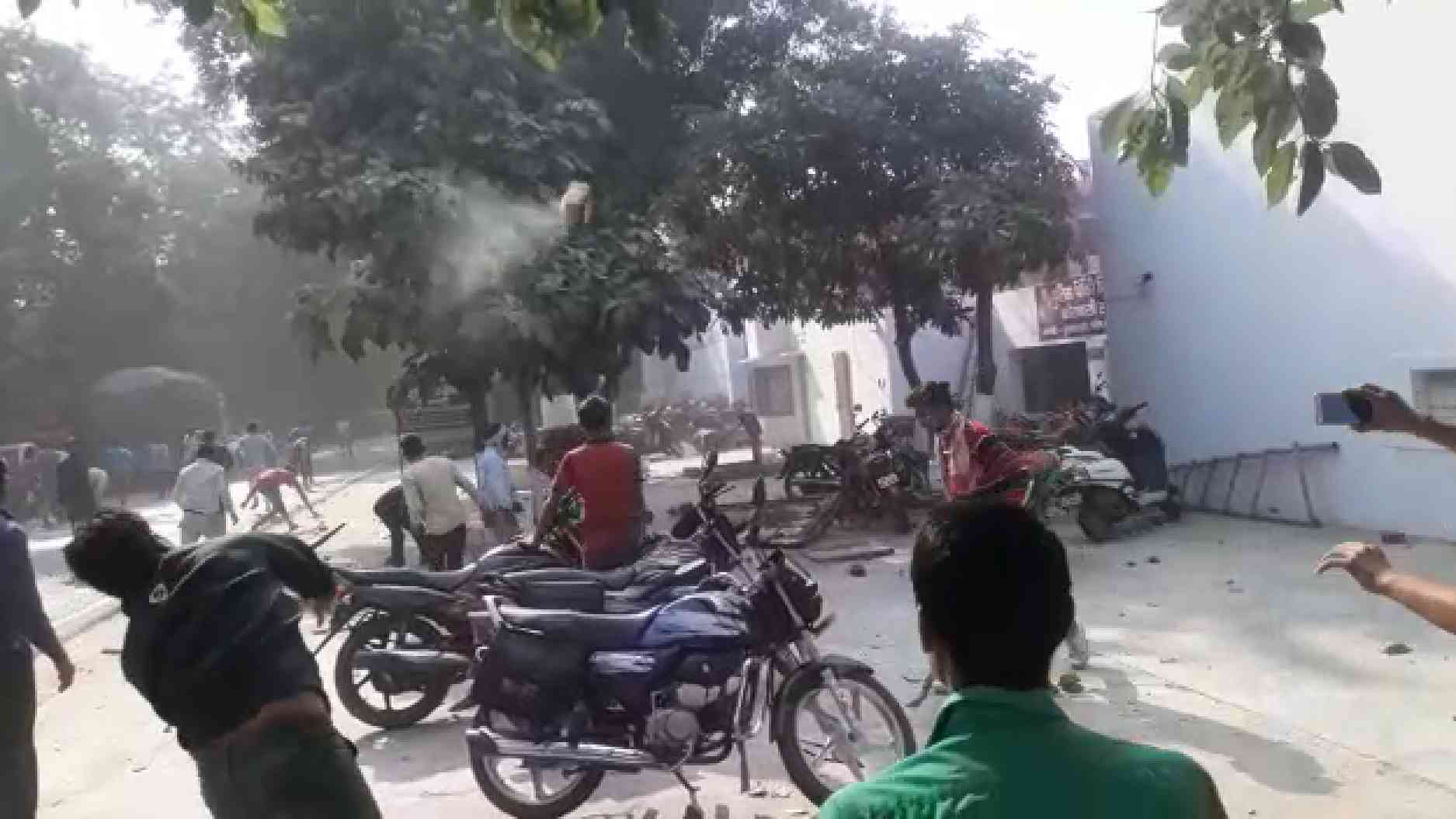 बुलंदशहर में हिंसा, तसवीरों में पूरी कहानी