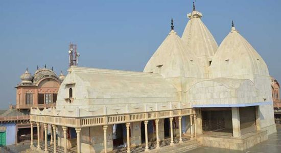 mathura : hanuman chalisa in eidgah, namaz in temple and UP Police - Satya Hindi