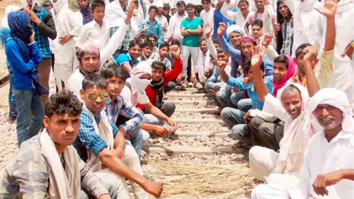 Which communities demand reservation in government jobs? - Satya Hindi