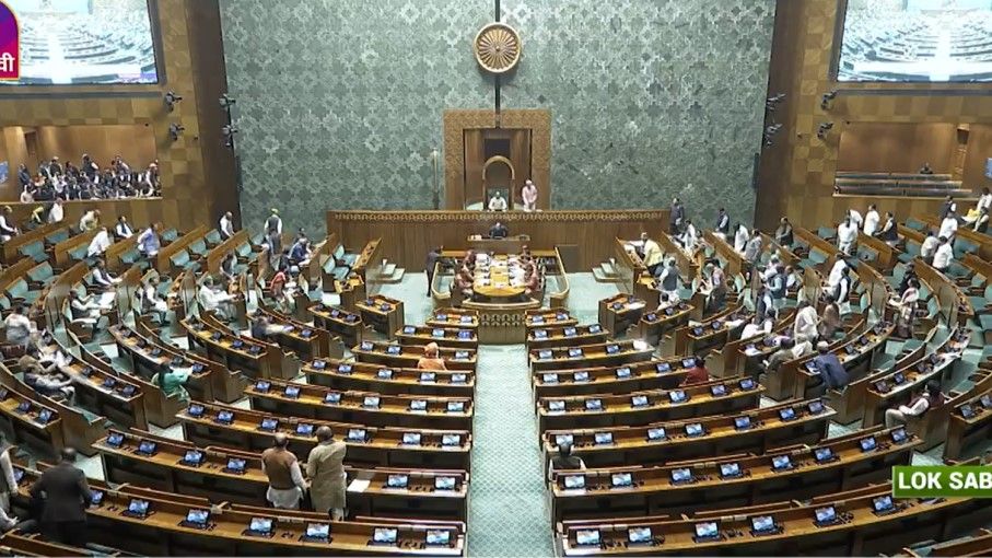 विपक्षी सांसदों में टूटफूट करवा कर मोदी सरकार क्या परिसीमन बिल पास करा लेगी?