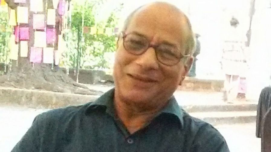स्मृतिहीनता के दौर में स्मृति के लिए सजग एक कवि
