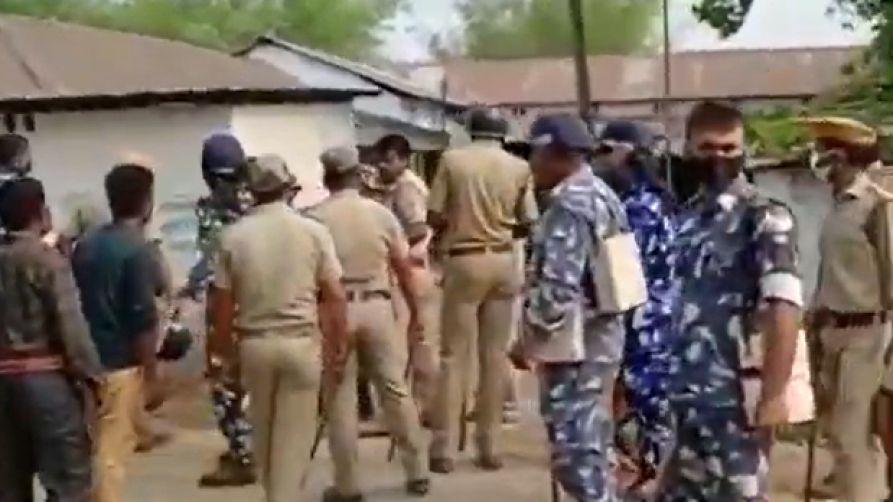 बंगाल: स्थानीय लोग बोले- जवानों ने बग़ैर उकसावे के चलाई गोलियां 