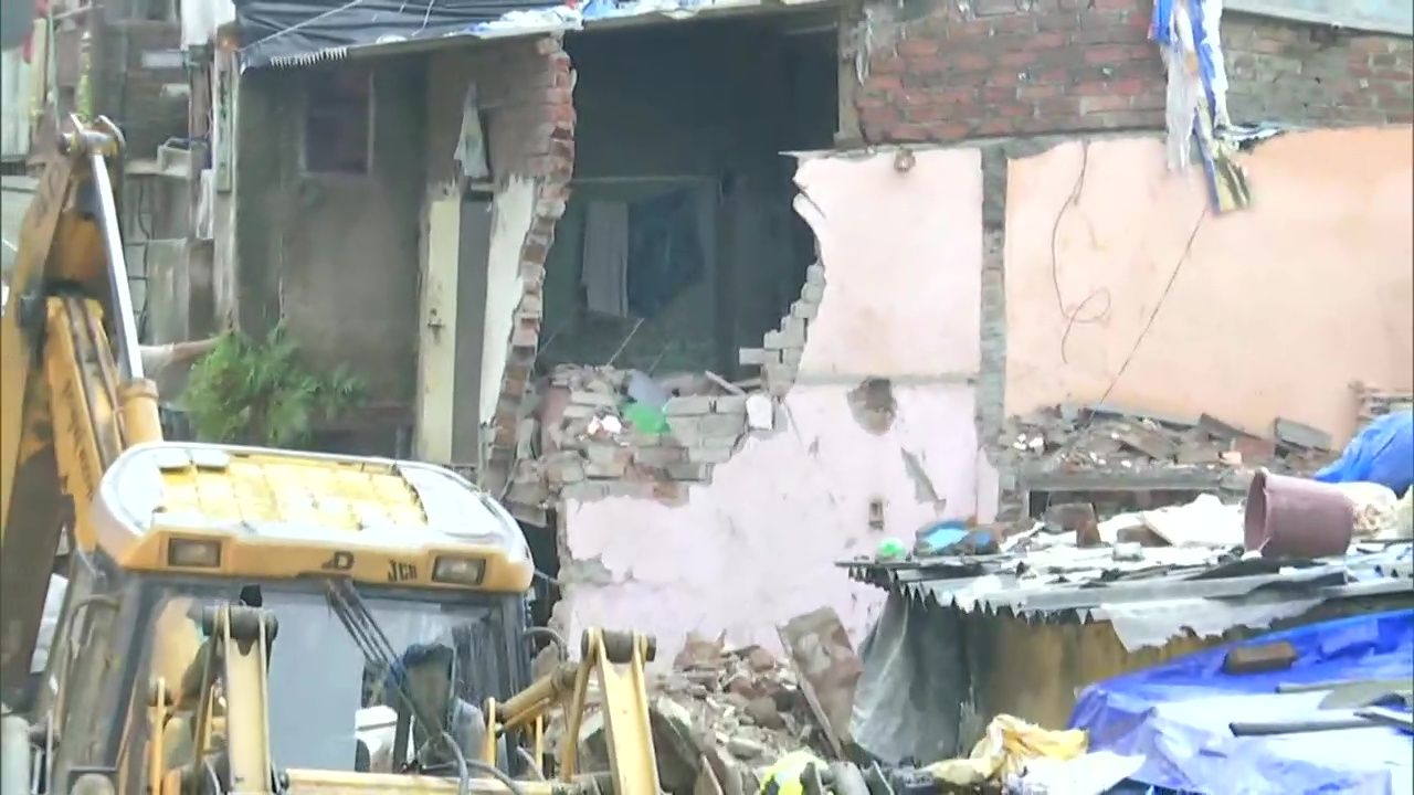 building collapsed in mumbai, 11 people died  - Satya Hindi