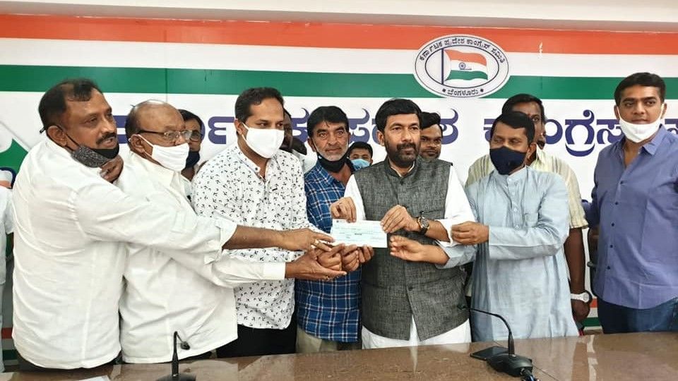 बेंगलुरू की हिंसा से कांग्रेस पशोपेश में, मुसलमानों और दलितों के बीच फँसी पार्टी