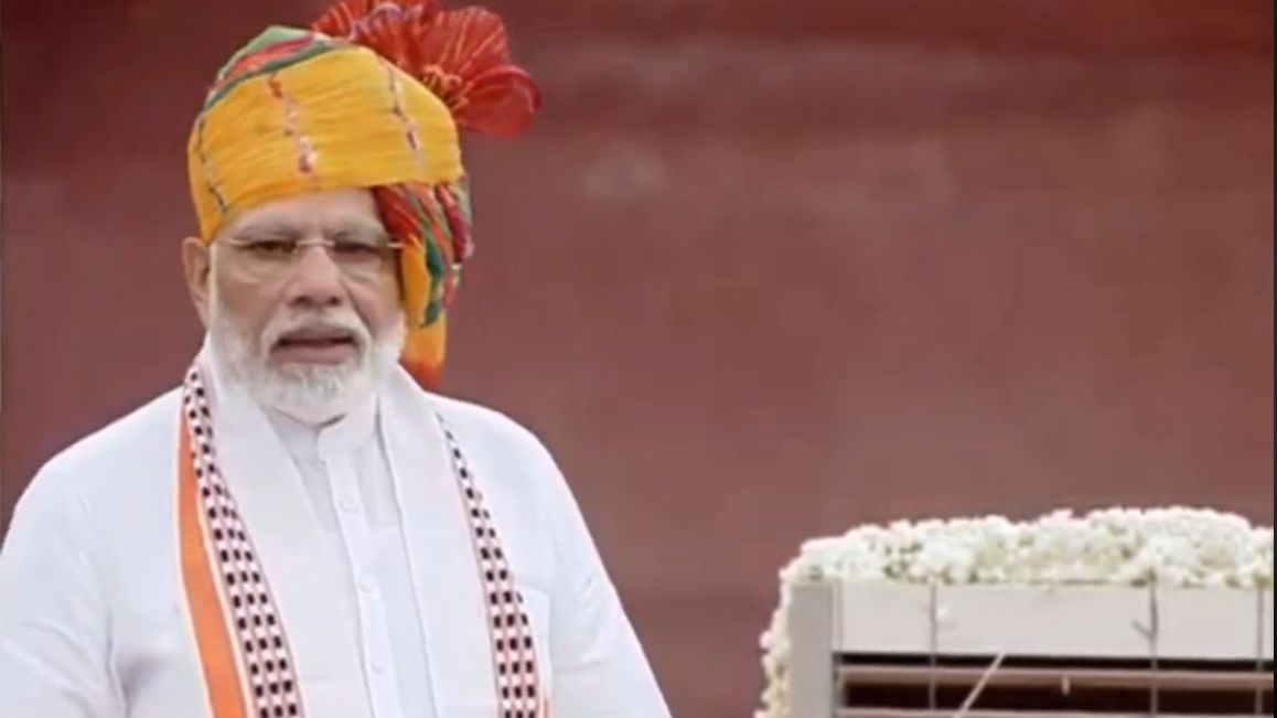 युवाओं को ताक़त बताने वाले मोदी ने बढ़ती जनसंख्या को क्यों बताया ख़तरा?
