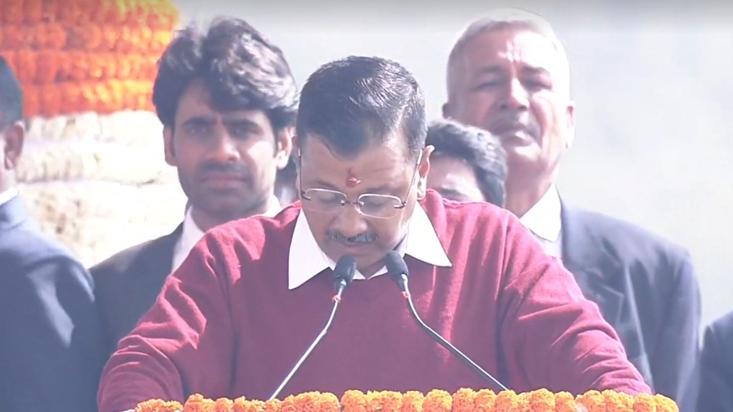 अरविंद केजरीवाल ने तीसरी बार ली मुख्यमंत्री पद की शपथ