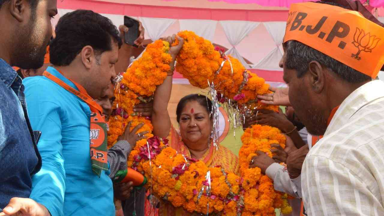 राजस्थान: सत्ता संग्राम के दौरान चुप क्यों हैं वसुंधरा राजे?