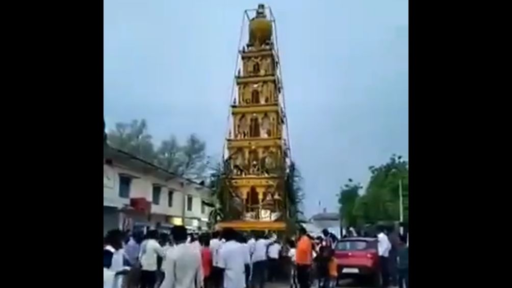 सिद्धालिंगेश्वर मेले में जुटी हज़ारों की भीड़, लॉकडाउन-सोशल डिस्टैंसिंग की धज्जियाँ उड़ीं