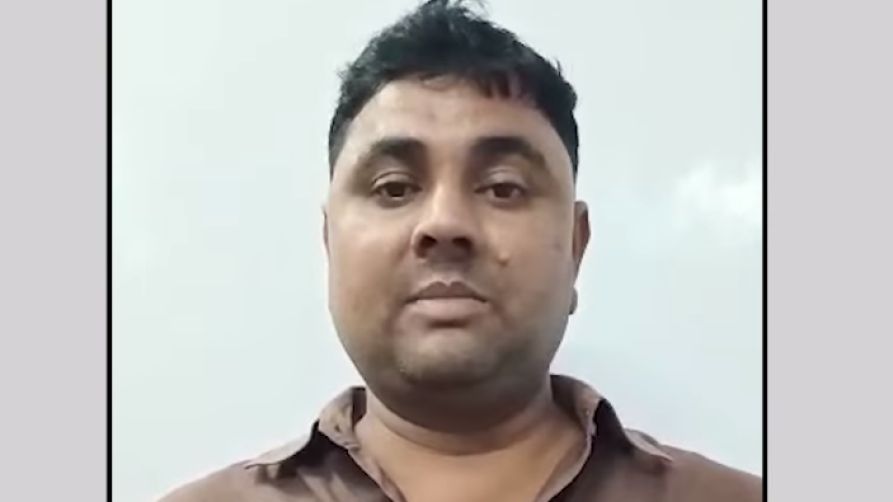 बलिया: धीरेंद्र सिंह ने जारी किया वीडियो; पकड़ क्यों नहीं पा रही पुलिस&nbsp;