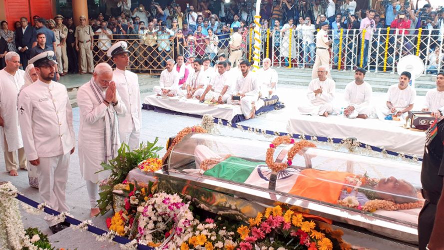 राजकीय सम्मान के साथ मनोहर पर्रीकर की अंत्येष्टि, प्रमोद सावंत अगले मुख्यमंत्री 