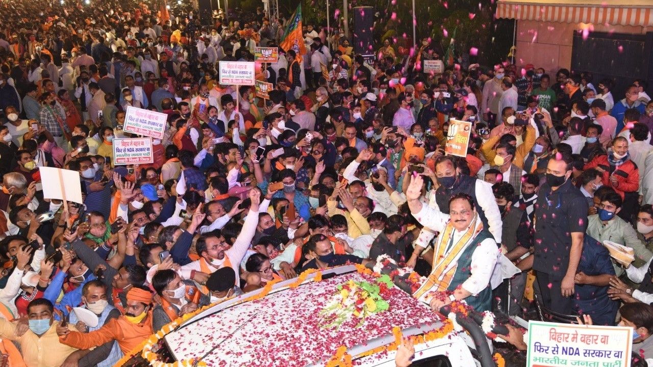 छठ पूजा: चुनावी रैलियों में कोरोना को क्यों भूल जाती है&nbsp;बीजेपी?