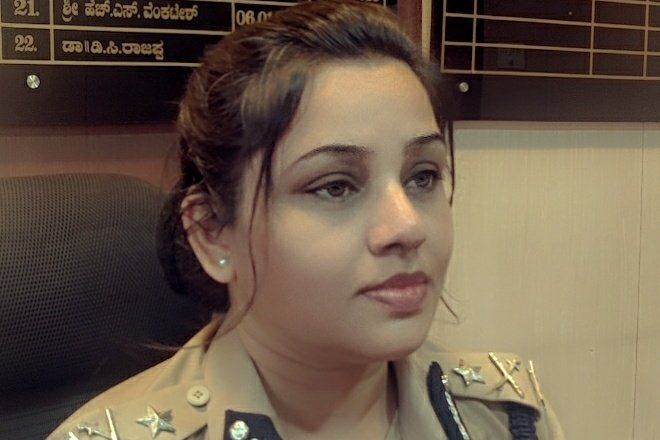 karnataka ips officer trolled for promoting firecrackers ban, kangana says suspend her - Satya Hindi