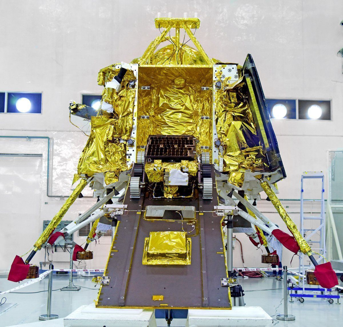 Chandrayaan 2 successfully enters lunar orbit Moon mission - Satya Hindi
