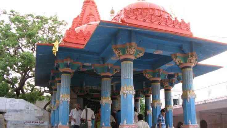 Men not allowed to enter these temples - Satya Hindi
