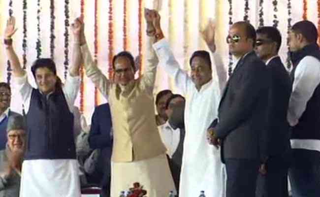 shivraj singh chauhan consoles voters not to worry godfather is with them - Satya Hindi
