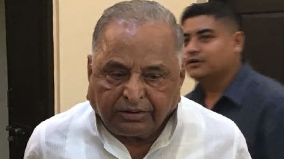 मुलायम सिंह: पिता पहलवान बनाना चाहते थे...