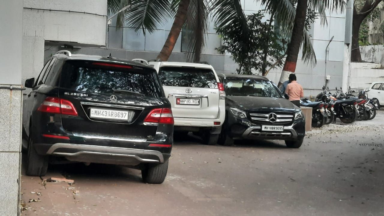 maharashtra ats seizes volvo car hidden in daman in sachin vaze and manshukh hiren case - Satya Hindi