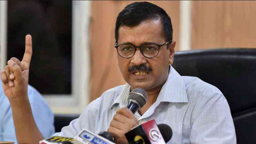 दिल्ली: निर्दलीय उम्मीदवारों के कारण केजरीवाल के नामांकन में देरी, कर रहे इंतजार