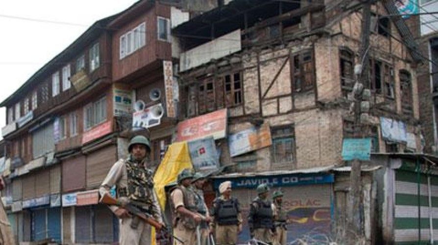 गणतंत्र दिवस के दिन भी पाबंदियों में जकड़ा हुआ था कश्मीर&nbsp;