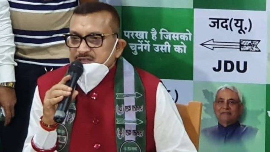 बिहार: पूर्व डीजीपी गुप्तेश्वर पांडेय जेडीयू में शामिल
