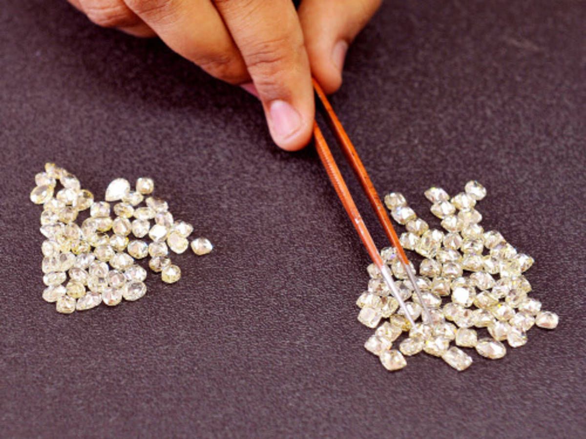 Gujarat diamond industry in crisis, 60000 jobs cut - Satya Hindi