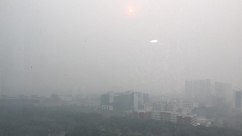 प्रदूषण: सुप्रीम कोर्ट ने&nbsp;ऑड-ईवन पर उठाए सवाल, कहा- एयर प्यूरीफ़ायर लगाओ